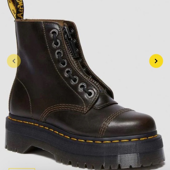 DR MARTEN - NEW - Picture 1 of 6